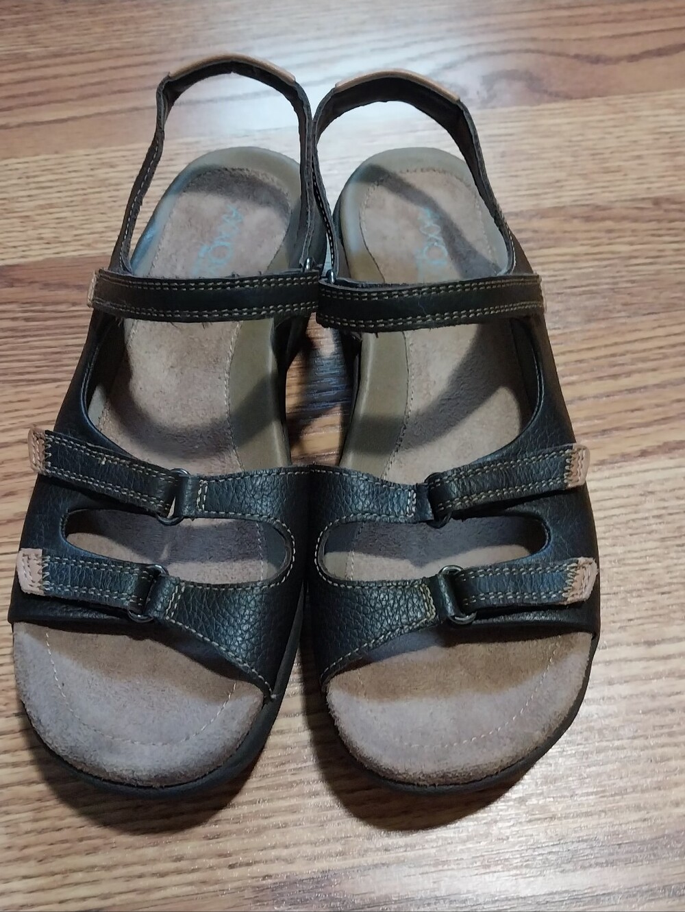 Axxiom Leather Open Toe Sandals Women Size 7.5 Brown Velcro Close Comfort Sandal